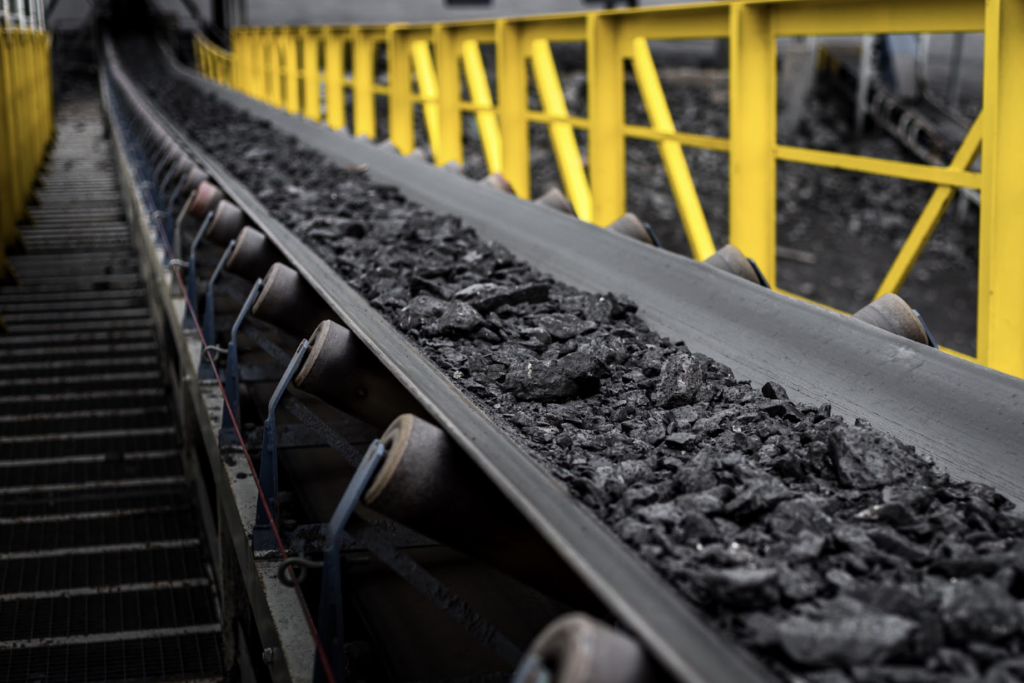 Conveyor belt scraper blades